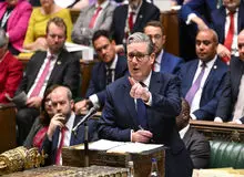 فشار احزاب مخالف دولت در انگلیس برای حمایت از بی‌بی‌سی مقابل ترامپ