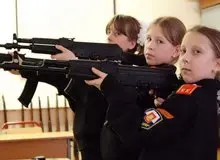 کودکان روسی دوره آموزش پهباد می‌بینند