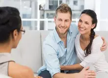 چگونه مشاوره ازدواج به بهبود ارتباط عاطفی کمک می‌کند؟