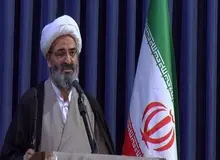 امام جمعه سمنان: هوشمندی رهبر انقلاب نعمتی بزرگ است