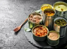 رئیس سندیکای صنایع کنسرو ایران:تولید کنسرو در شرایط جنگ با حداکثر ظرفیت /بزرگ ترین مشکل ما در شرایط فعلی بحث لجستیک است