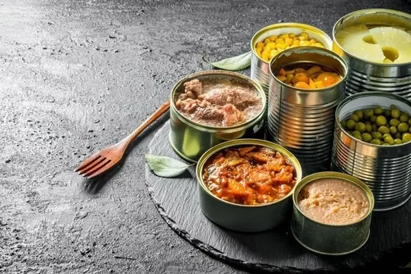 رئیس سندیکای صنایع کنسرو ایران:تولید کنسرو در شرایط جنگ با حداکثر ظرفیت /بزرگ ترین مشکل ما در شرایط فعلی بحث لجستیک است