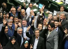 گلایه عارف نزد خاتمی؛ دولت از حامیان اصلاح‎طلبش فاصله گرفته/ گزارش عملکرد فراکسیون امید
