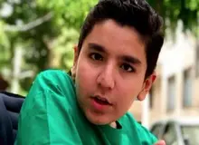 بیماران خاص قربانی داخلی‌سازی دارو؛ سیاست‌های حوزه سلامت چطور با جان «سینا علیخانی»‌ها بازی می‌کند؟