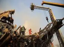  پیدا شدن فرد زنده در پلاسکو شایعه است/ فریادهای مردی که دو برادرش در زیر آوار مانده اند