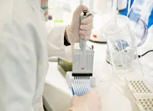 وزیر توزیع واکسن انگلیس: ۴ هزار نوع ویروس کرونا در جهان وجود دارد