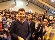 سخنرانی عادل فردوسی پور در دانشگاه شریف: لباس شخصی‌ها خشونت
 را کنار بگذراند/ جای دانشجو پشت میله های زندان نیست/+فیلم 