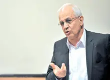 استاد دانشگاه شریف: تحریم و قرارداشتن در لیست سیاهFATF مانع رشد و شکوفایی اقتصادایران شده