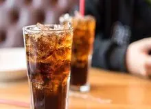 نوشیدنی شیرین یا رژیمی؛ کدام بهتر است؟
