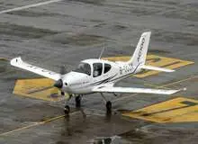 یک هواپیمای آموزشی اطراف کرج از رادار محو شد
