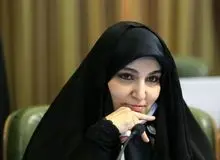 شعرخوانی نرجس سلیمانی در شورای شهر درباره آلودگی هوا