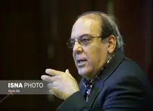عباس عبدی: چشم امید مردم کماکان به داخل است

