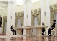 خبرگزاری نزدیک به سپاه: پوتین در دیدار با رئیسی استرس داشت؛ کراواتش را منظم می کرد، پایش را هم تکان می داد/FILM