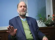 قضات باید حداقل ۶ ماه دوره کارآموزی داخل زندان بگذرانند/ بی‌عرضگی دولت و مجلس است که از ابزار نظارتی خود استفاده نمی‌کنند/ قوه قضائیه هم نظارت‌پذیر است/ ده‌ها نماینده مجلس منتظرند با پایان دوره‌ نمایندگی‌شان به زندان بروند