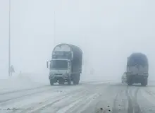 100خودرو در گردنه اسدآباد همدان در برف گرفتار شد /بسته شدن راه 50 روستای سلماس بر اثر بارش برف
