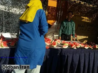 حاشیه‌نگاری ورود رسمی زنان به ورزشگاه بعد از 40 سال به صرف هندوان+ عکس
