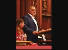 عکس خبرساز زاکانی کنار یک زن بی‌حجاب در خارج کشور