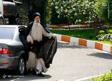 روزنامه خراسان:  آقای رئیسی از قیمت گوشت و برنج خبر داری؟!
