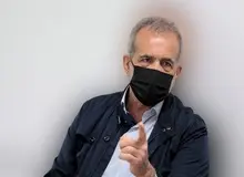 پزشکیان: دولت چرا با افرادی که کمپین ضد واکسن راه می‌اندازند، برخورد نمی کند؟/ مگر اینها به ولایت فقیه اعتقاد ندارند؟/ حاکمیت نباید اجازه دهد کسانی که واکسن نمی‌زنند، در جامعه بچرخند