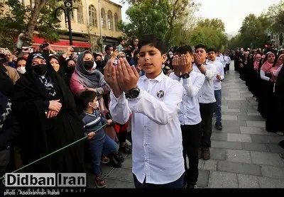 انتقاد روزنامه کیهان از رسانه های منتقد سرود «سلام فرمانده»/ این فضای رسانه ای موجود باید «محدود» شود