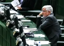 چرا تاکنون میکروفون عارف در صحن مجلس روشن نشده است؟
