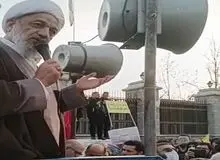 شعارهای نیروهای انقلابی علیه سران قوا در تجمع در کنار ساختمان مجلس+فیلم/ کامران غضنفری، نماینده مجلس روی نیسان آبی غلیه دولت شعار داد/ آقاتهرانی محبی نجم آبادی و الله کرم در جمع تظاهر کنندگان