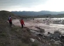 مرگ یک کودک در پی طغیان رودخانه‌های فصلی در لالی