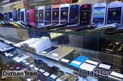 خروج برندهای تلفن همراه از ایران واقعیت ندارد
