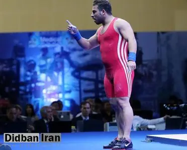 کیانوش رستمی تهدید به مهاجرت کرد