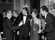 مهمانی سفارت ایران در واشنگتن+تصاویر/  حضور سرمایه گذاران و دیپلمات های معروف آمریکایی در مهمانی آقای سفیر/کسینجر و ریگان در سفارت ایران