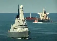 کشف «قایق بمب‌گذاری شده ایرانی» در مسیر حرکت ناو انگلیسی به خلیج فارس