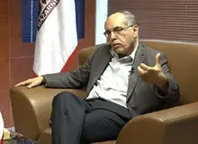 کوروش احمدی دیپلمات سابق: قرار دادن مکانیسم ماشه در برجام، تصمیم نظام بود