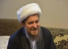 روحانی  که کتاب سوزان راه انداخت کیست؟ اقدامات و توصیه های  آیت الله تبریزیان از "دویدن و فوتبال کردن خلاف قرآن است" تا سوزندان درسنامه پزشکی هاریسون "