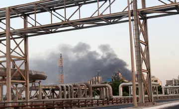 آتش تأسیسات منطقه ویژه اقتصادی پتروشیمی مهار شد