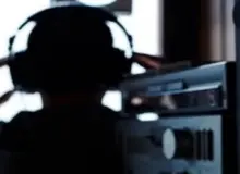 جرم شنود غیر مجاز چیست؟!/ آیا جرم شنود غیر مجاز توسط کارکنان دولت، بدون شکایت شاکی خصوصی قابل پیگیری و تعقیب است؟

