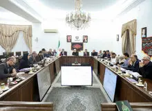 عارف: راهبرد دولت چهاردهم تمرکززدایی و واگذاری اختیارات است