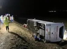 1کشته و 19زخمی در واژگونی اتوبوس در لرستان