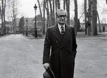 کشف یک قرآن با دست خط «محمدرضا پهلوی» + عکس