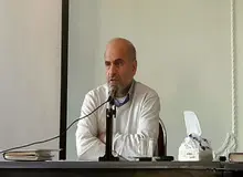 فرشاد مومنی: حقوقی‌های رانتی، معدنی و مالی از بورس بیرون می آیند و سراغ طعمه‌ی جدید می روند!/ فروش نفت به مردم هم چیزی اسف بارتر از ماجرای تلاش برای حذف چهار صفر است