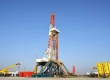 نخستین چاه ژرف بلوچستان در عمق هزار و ۳۷۰ متری به آب رسید
