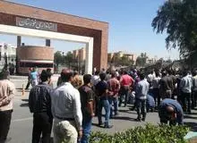 آزادی یک نفر از کارگران گروه ملی فولاد اهواز
