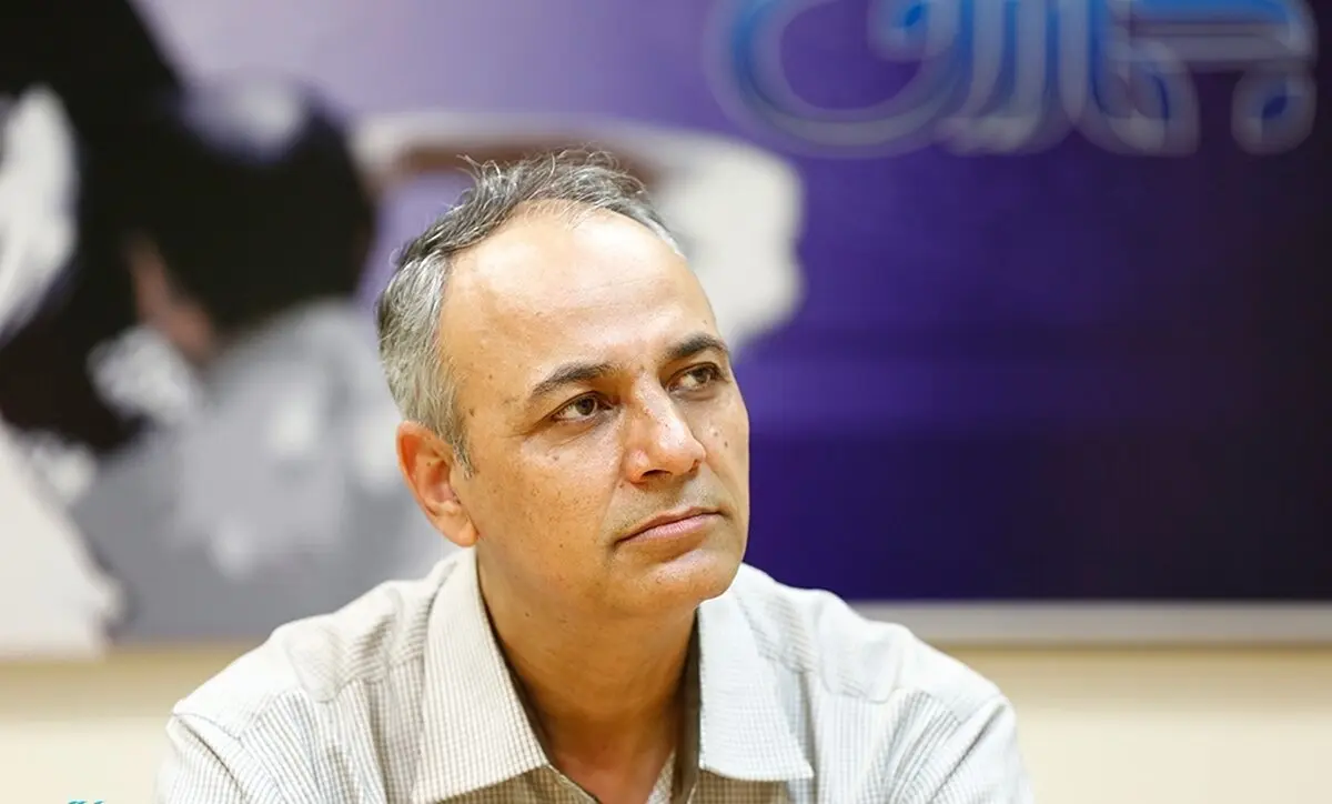 زیدآبادی: برخورد اصولگرایان با پزشکیان شبیه مادرشوهری است که هم بد می‌گوید هم نمی‌گذارد طلاق دهد