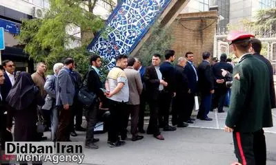 ثبت نام آن جوانمردکرمانشاهی وهن نظام است یا ادعای کاندیدای مشهوری که قول یارانه500هزارتومانی می دهد؟