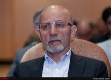 نماینده مجلس:  پشت سونامی فساد ارز ۴۲۰۰ تومانی چه کسانی ذی نفع بوده‌اند؟ 