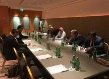  نماینده روسیه خطاب به مذاکره کنندگان ایران: ببینید، روس ها در کنار آمریکایی ها نشسته اند و هیچ پیامد سیاسی ندارد!