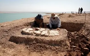 خشکسالی، پرده از ۴۰ گور ۲۰۰۰ ساله برداشت