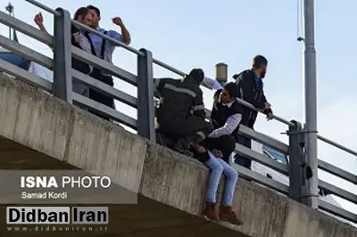 انصراف جوان کرجی از خودکشی + تصویر


