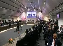 نرسی قربان در واکنش به اتحاد روسیه و عربستان علیه ایران: روسیه به دنبال منافع خود است/  حسن مرادی: افزایش نرخ نفت خام باعث بهبود وضع بازار خواهد شد/ بازار آینده ما با توجه به افزایش قیمت نفت، وضعیت بدی نخواهد داشت