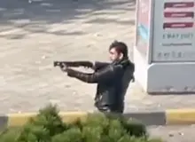 لایحه دولت ابراهیم رییسی: اعطای حق استفاده از سلاح به ماموران امنیتی در تجمعات/مجوز استفاده از سلاح گسترده‌تر می‌شود