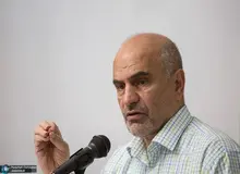 فرشاد مومنی: در بیست سال، رشد تورم ۳۰۹۰ و رشد نقدینگی ۱۰۲۵۰ بوده است